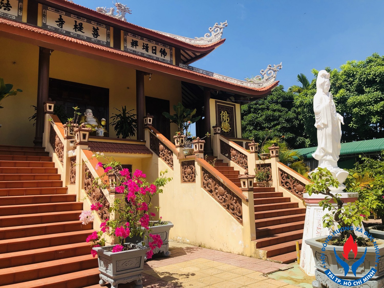 Toàn cảnh chùa Bồ Đề - Ngôi chùa nên thơ và kiến trúc đẹp tại Đức Nhuận.