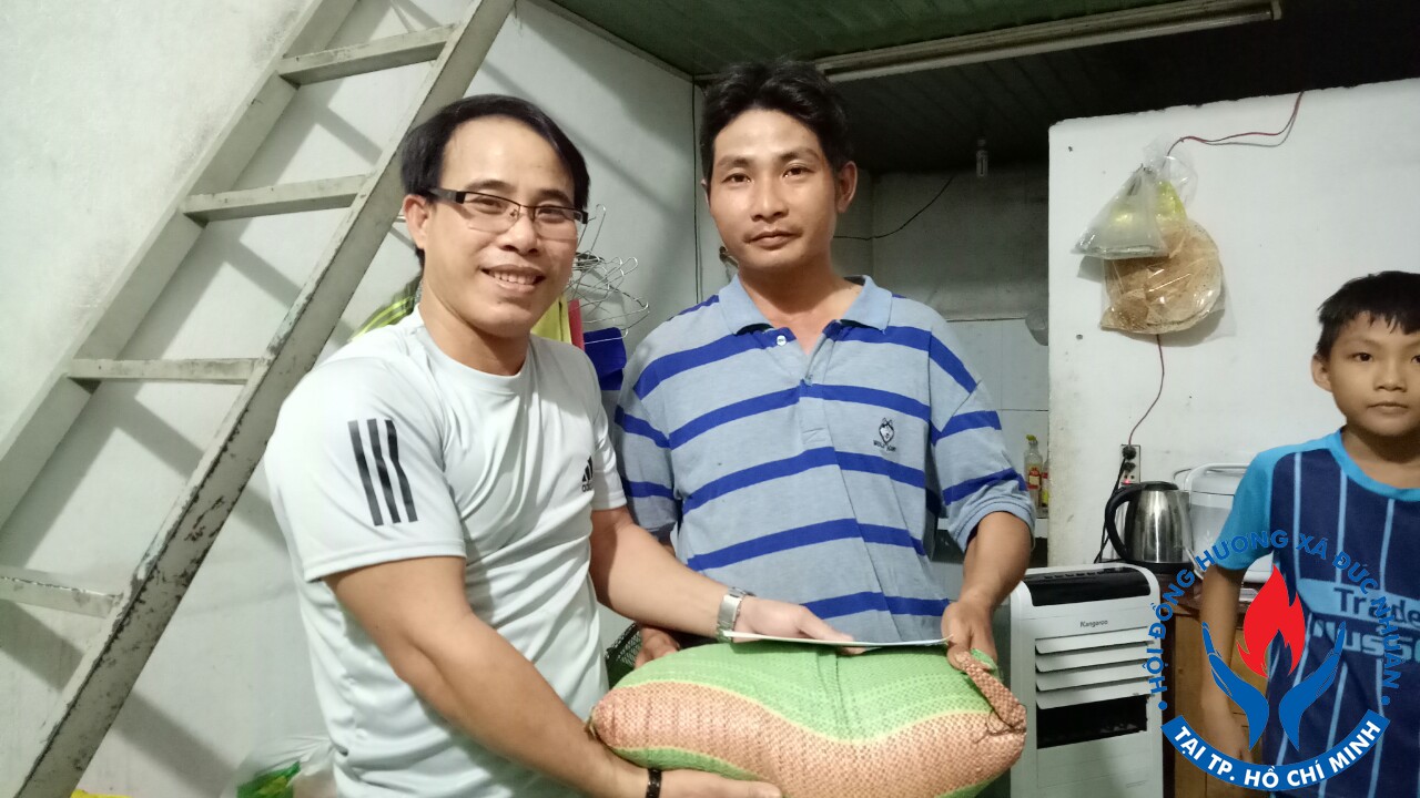 BLL Hội Đồng Hương thăm hỏi và hỗ trợ bà con nghèo đợt Covid 19